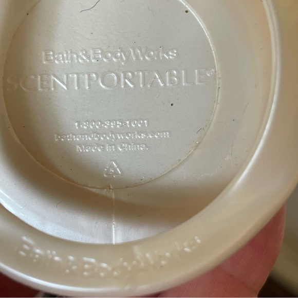 Bath & Body Works Red Jeep with Christmas tree visor clip - Picture 3 of 3